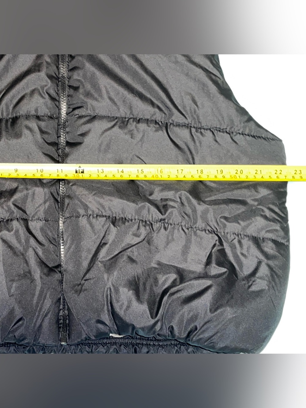 New Look Black and Cream Reversible Puffer Vest-Size 1X - Picture 9 of 9